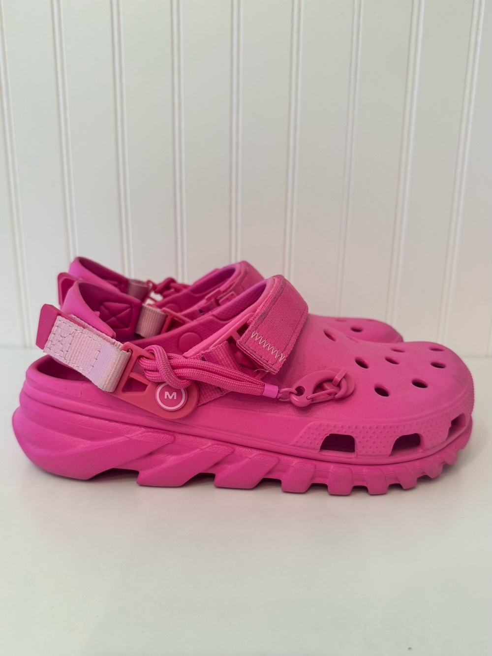 Post Malone x Crocs Duet Max Clog Electric Pink Women’s Shoes with Velcro Straps - Picture 3 of 10
